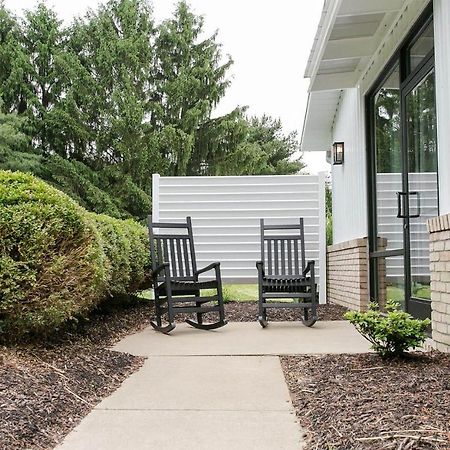 Farmhouse Suites By Amish Country Lodging ميلزبورغ المظهر الخارجي الصورة