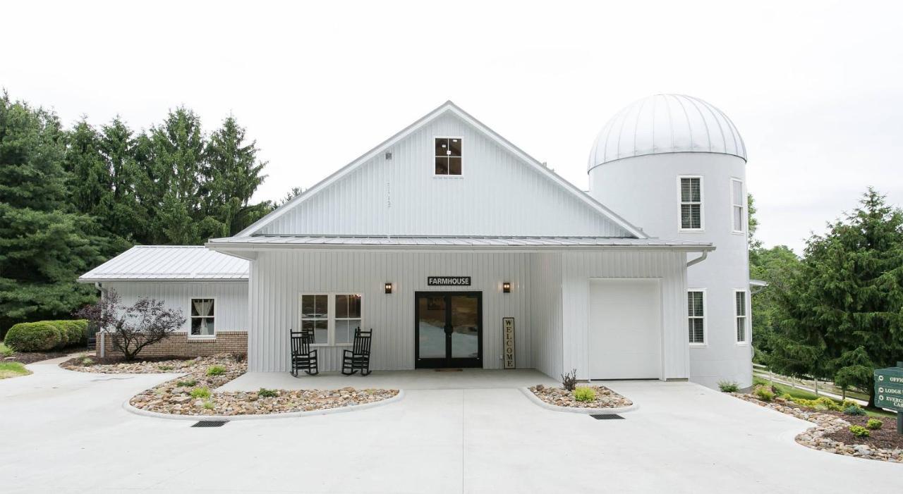 Farmhouse Suites By Amish Country Lodging ميلزبورغ المظهر الخارجي الصورة