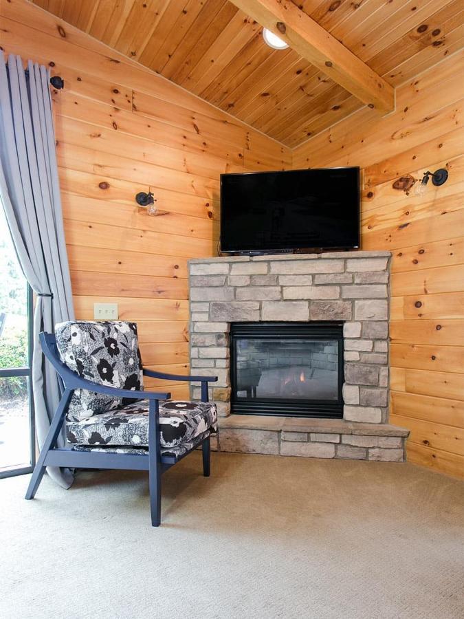 Farmhouse Suites By Amish Country Lodging ميلزبورغ المظهر الخارجي الصورة