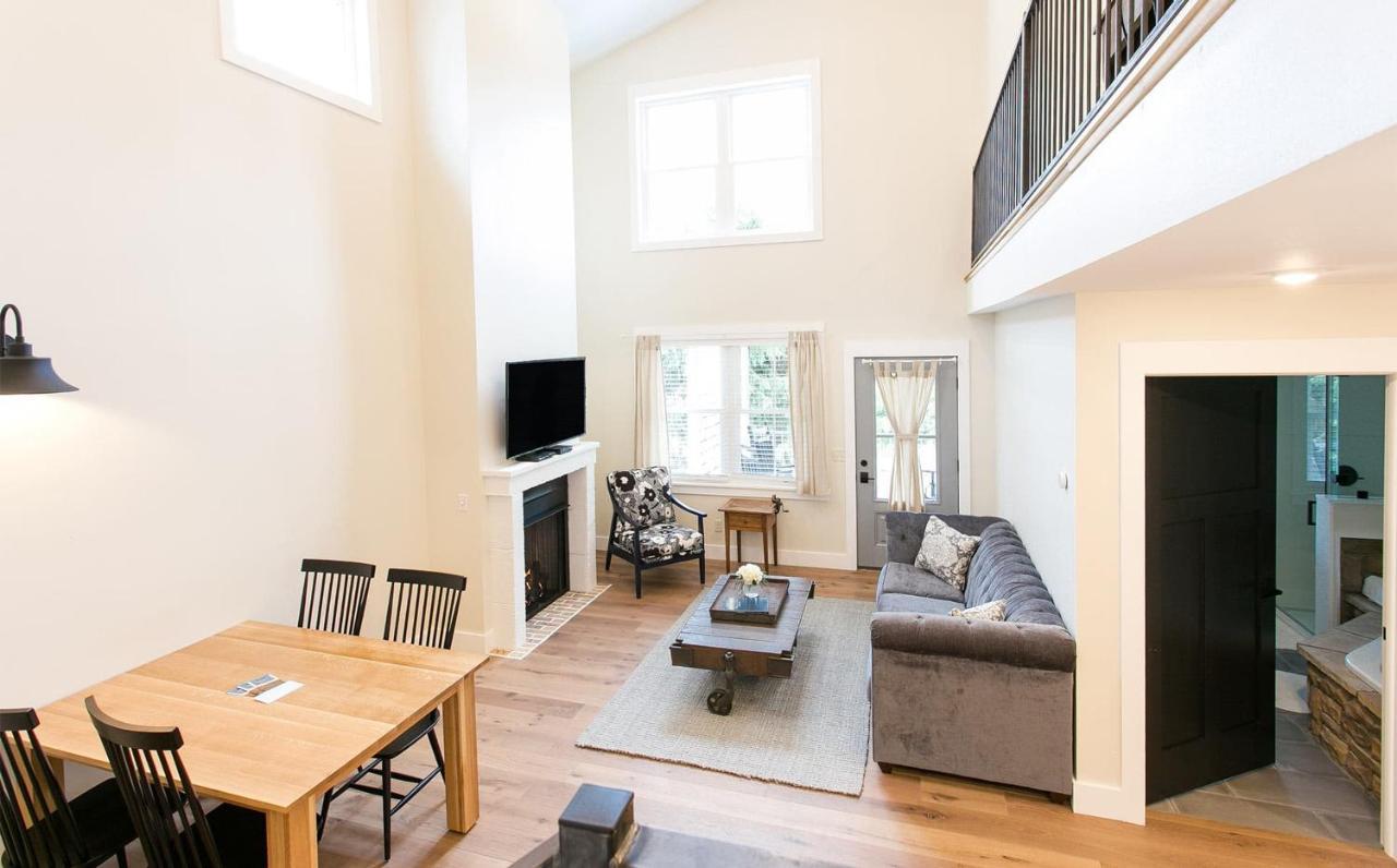 Farmhouse Suites By Amish Country Lodging ميلزبورغ المظهر الخارجي الصورة