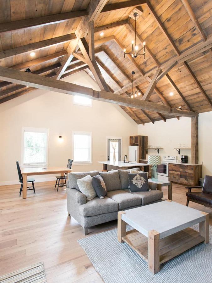 Farmhouse Suites By Amish Country Lodging ميلزبورغ المظهر الخارجي الصورة